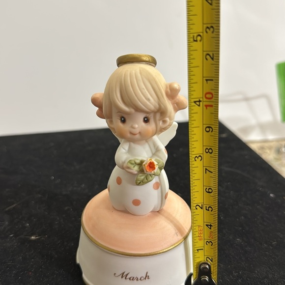 Vintage Lefton's Musical Treasures "Angel of the Month" figurine for March - Picture 8 of 8